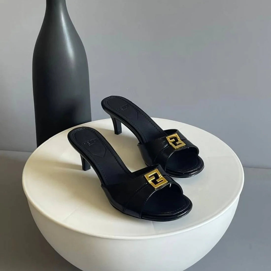FENDI FFold mules for Fine leathers Woman 5886 Black