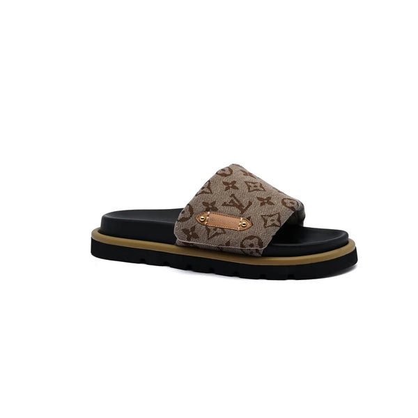 Louis Vuitton Pool Pillow Flat Comfort Mule Woman 123988 Khaki