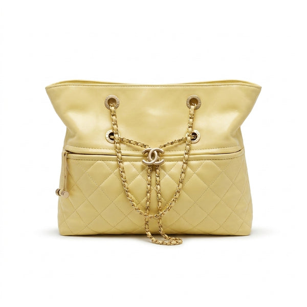Chanel Quilted Leather Drawstring Shopping Tote Bag Mirror Woman Length 25 cm - Width 30 cm AS6111 Yellow