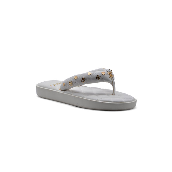 Chanel Lambskin Quilted Padded Charms Thong Sandals Woman XJC3134 White
