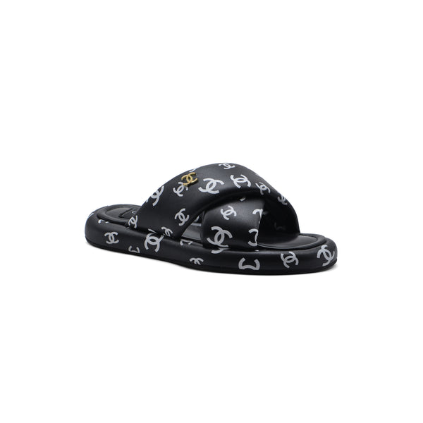Chanel Puffy Flip Flops Puffy Leather Cross Slipper Woman 9803 Black