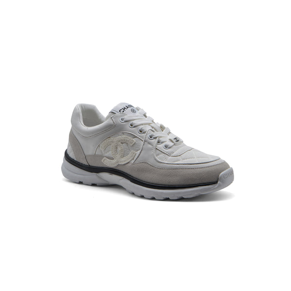 Chanel Fabric Suede Calfskin Quilted CC Sneakers Woman 6699-3 White