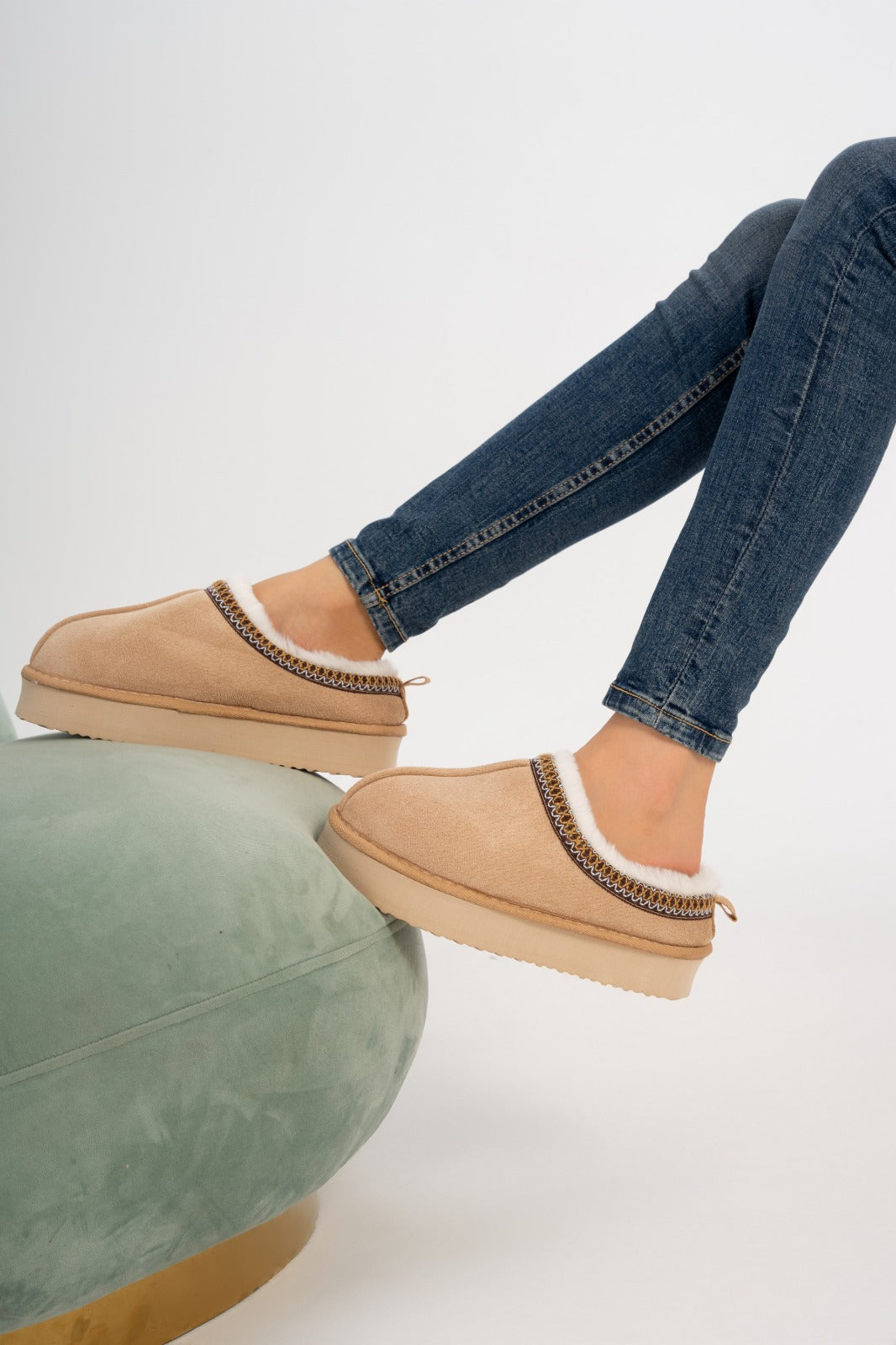 Cozy Luxe Slipper Woman F502 Beige
